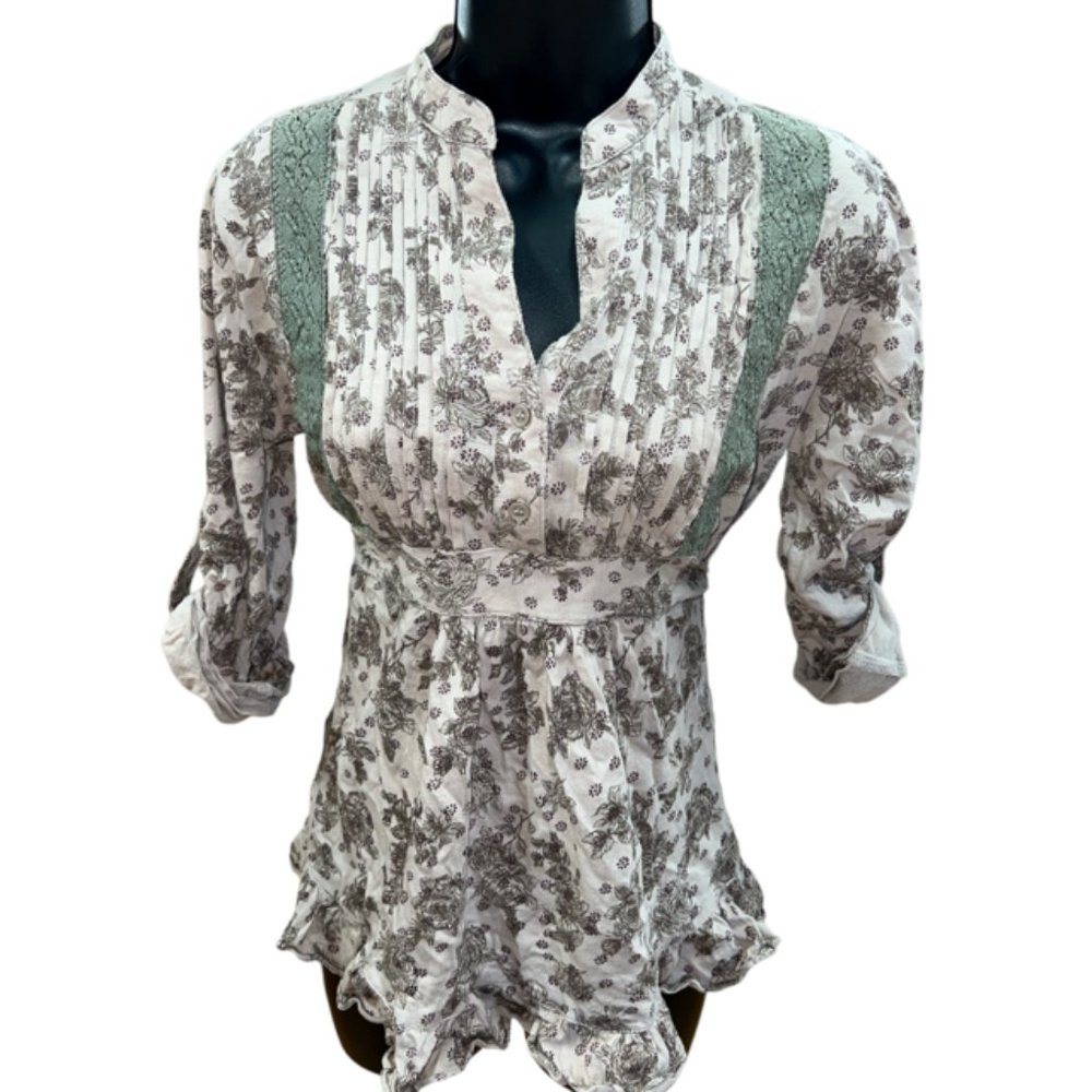 Charlotte Russe Moch V Neck Peasant Top Floral Cream Sz S